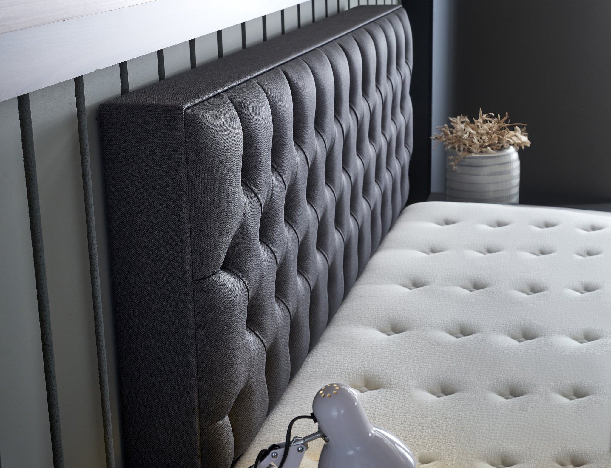 Opbergboxspring Chestybedd Antraciet 180x200