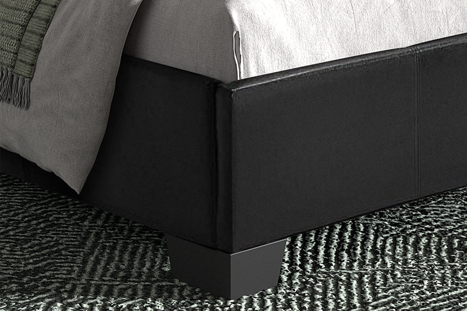 Bed 'Roma' 140x200 with slatted base PU Black